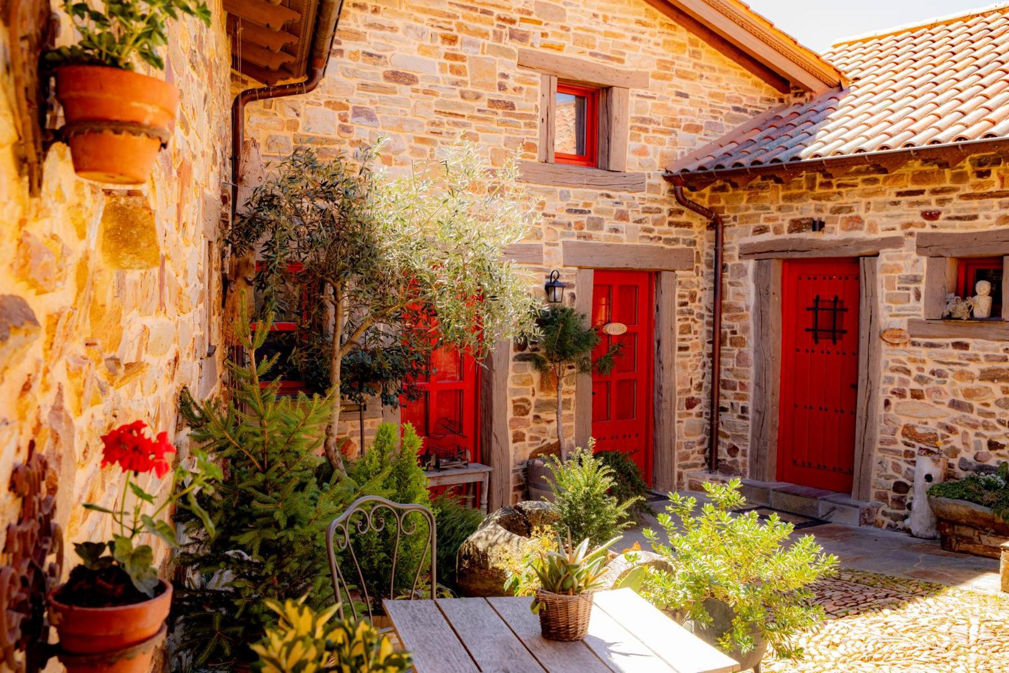 Via Avis Konuk evi Santa Catalina de Somoza Dış mekan fotoğraf